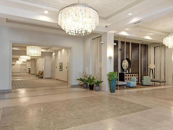 5 Star Resort 2Br 2 Bath King Suite Shuttle Pools Across From Beach 2208 Дестин Екстериор снимка